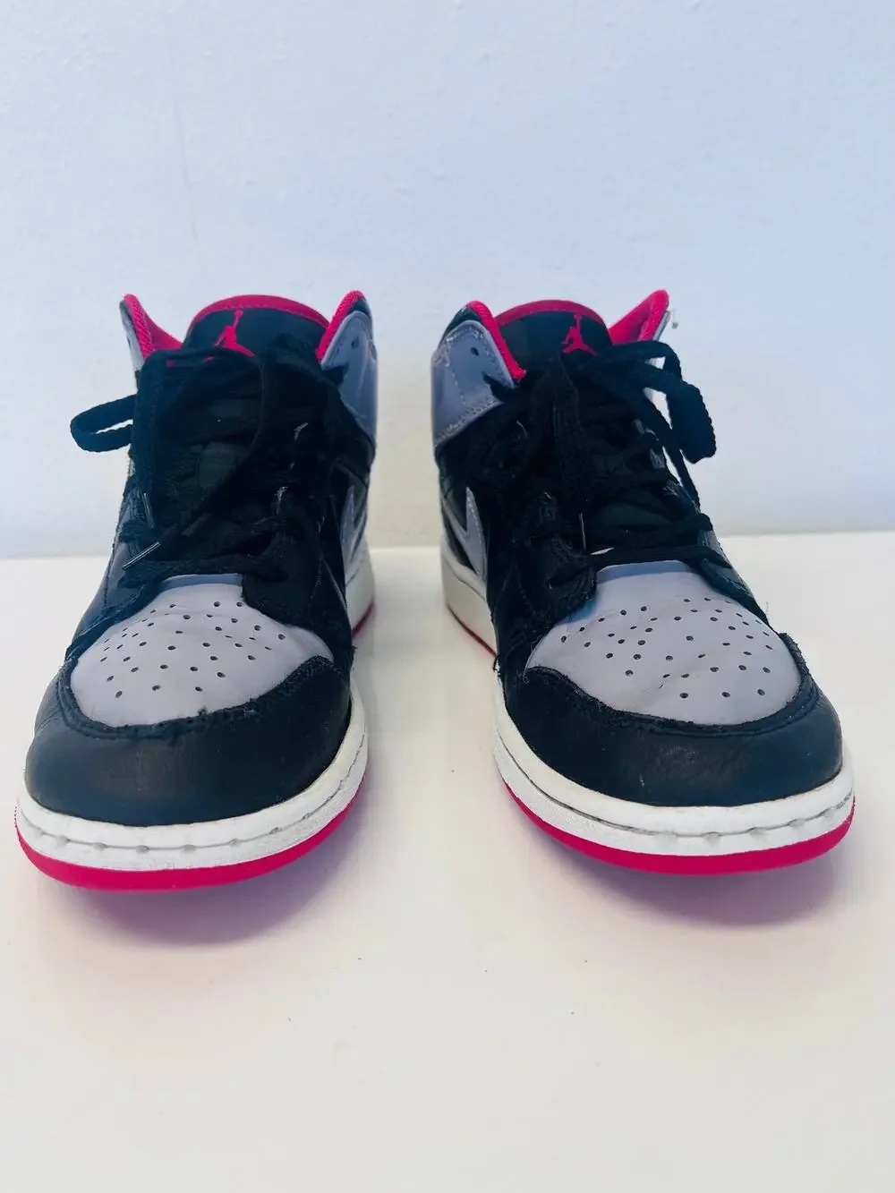 Nike Air Jordan mid size 6Y